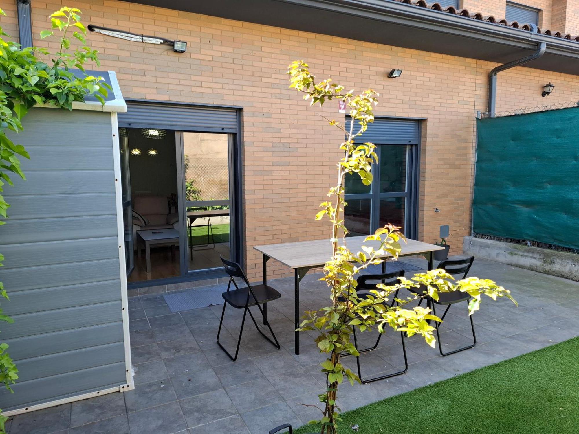Vt Miranda Apartment Olite Exterior photo
